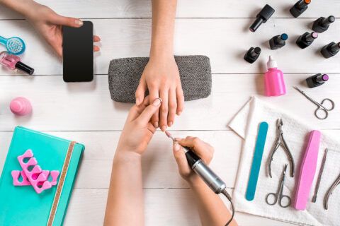 reserva manicura domicilio barcelona